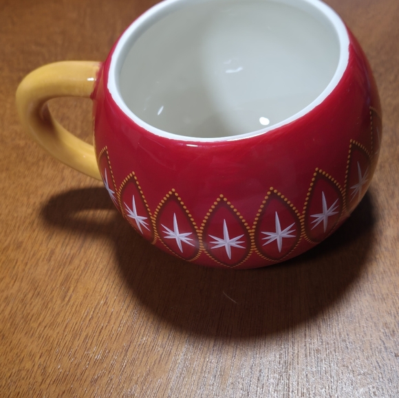 Cute hot chocolate  cup from Harry and David's this would make.a.nice gift - Picture 6 of 8